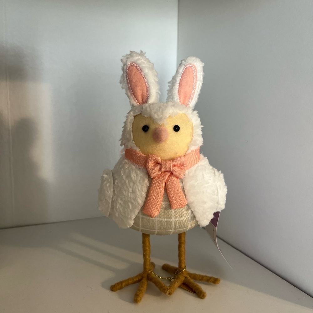 Featherly Friends Spring Bunny Bird "Tuft" 2024